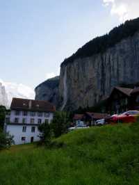 🇨🇭💧 รีวิว Lauterbrunnen – หุบเขาแห่งน้ำตก!