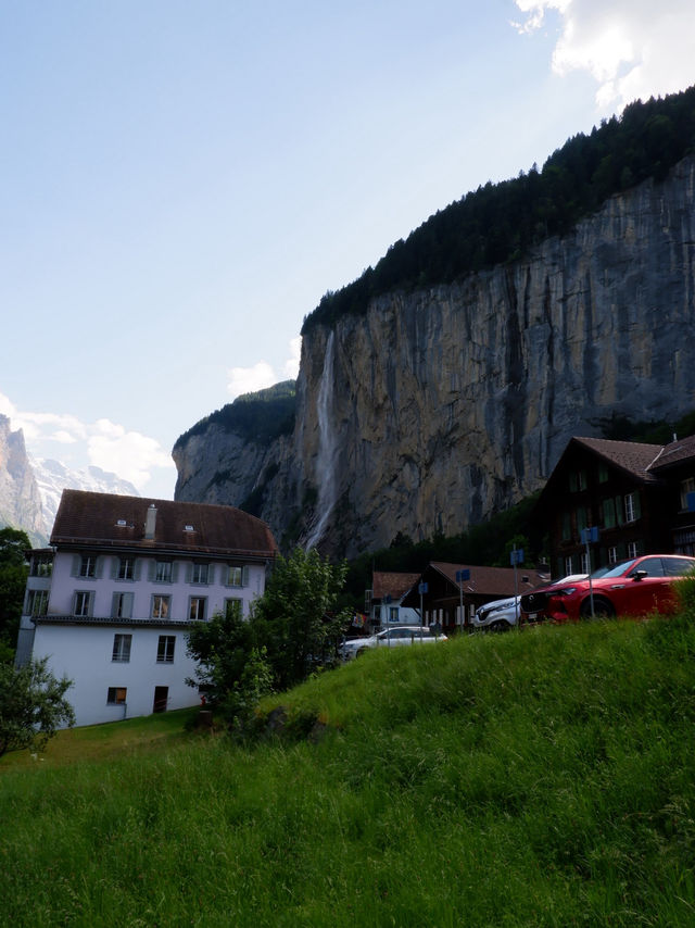 🇨🇭💧 รีวิว Lauterbrunnen – หุบเขาแห่งน้ำตก!