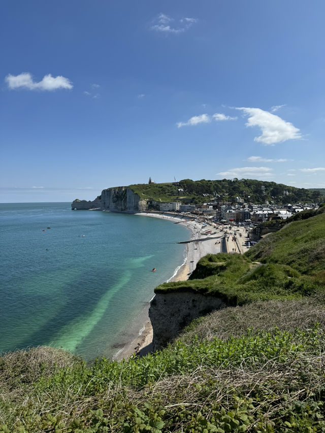 Etretat, France, is the perfect getaway! 🌊☀️