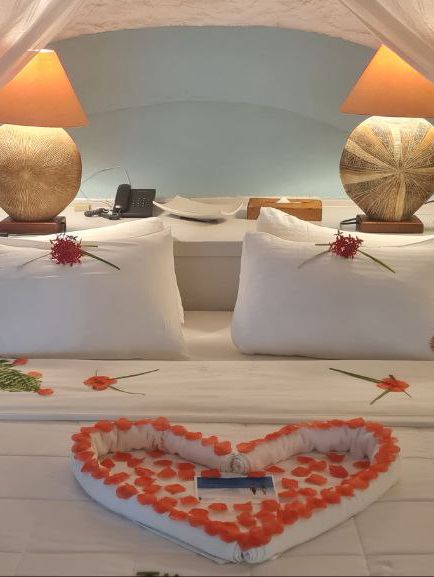 Nika Island Resort: live on the ocean or in the garden what will you choose?