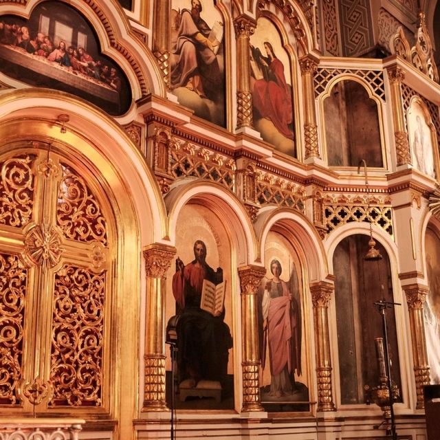 Inside Helsinki’s Orthodox Churches – A Golden Calm ✨⛪