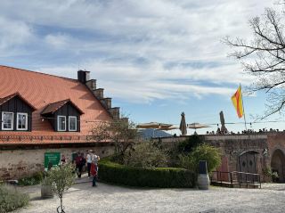 A Fairytale Above the Vines: Schloss Staufenberg, Durbach, Deutschland  🇩🇪