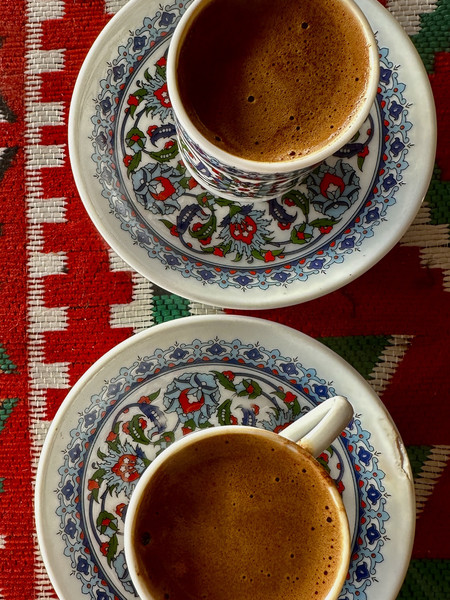 イスタンブール:コーヒーとお恵みを (Istanbul: Mocha & Baksheesh