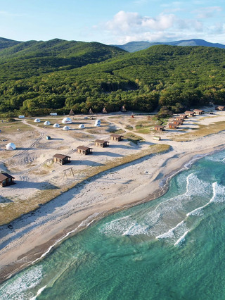 Pulau Petrov: Panduan Lengkap Menuju Singing Sand Bay