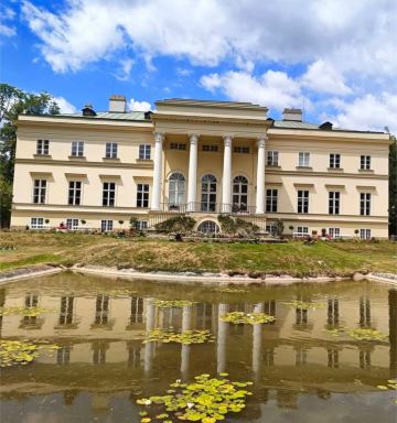 The Ultimate Guide to Nový zámek v Kostelci nad Orlicí: Czech Republic’s Empire-Style Hidden Gem 🇨🇿✨