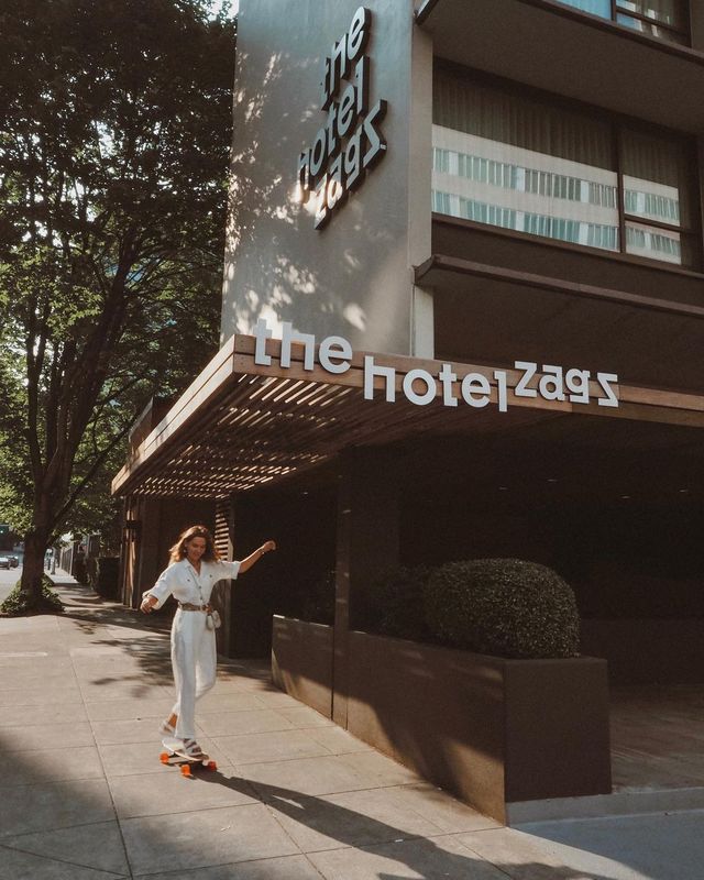 Portland's Playful Adventures: Unleash Your Inner Explorer at @thehotelzags! 🛹📸