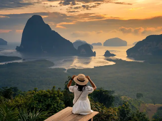 ✈️ ทริปแรกไปเกาะภูเก็ต? สถานที่เหล่านี้ห้ามพลาด!
