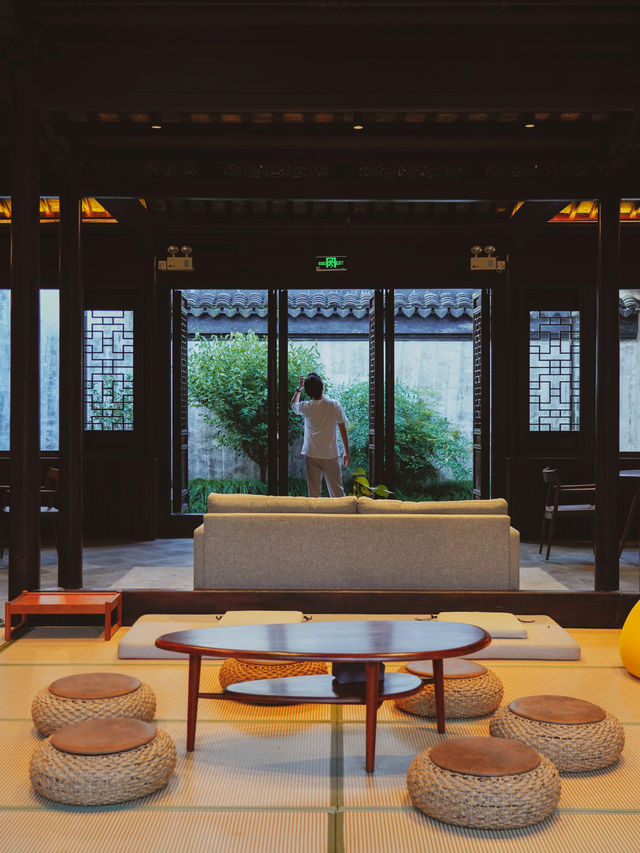 沒想到在蘇州，園林是可以進去住的