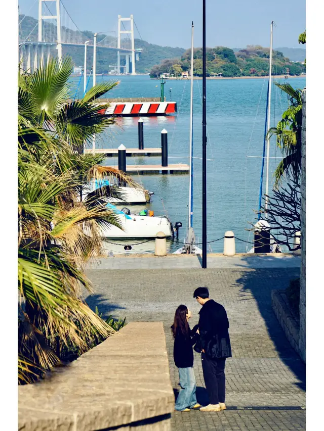 A romantic sea-viewing spot directly accessible by Guangzhou Metro