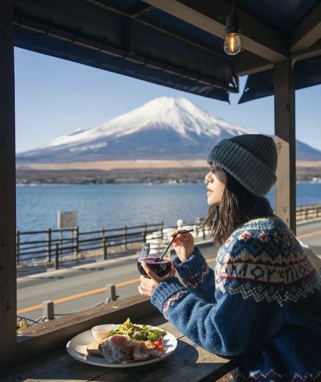 “誰能憑愛意要富士山私有~”