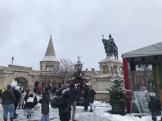 布達城堡在雪中