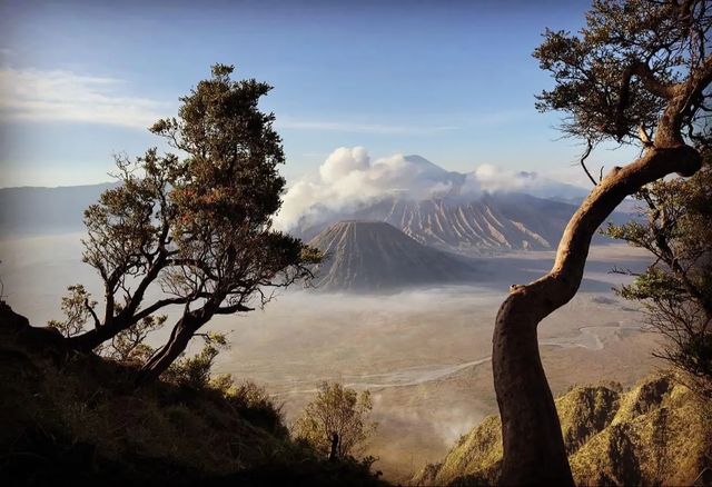 布羅莫火山地球最像月球的地方，附攻略