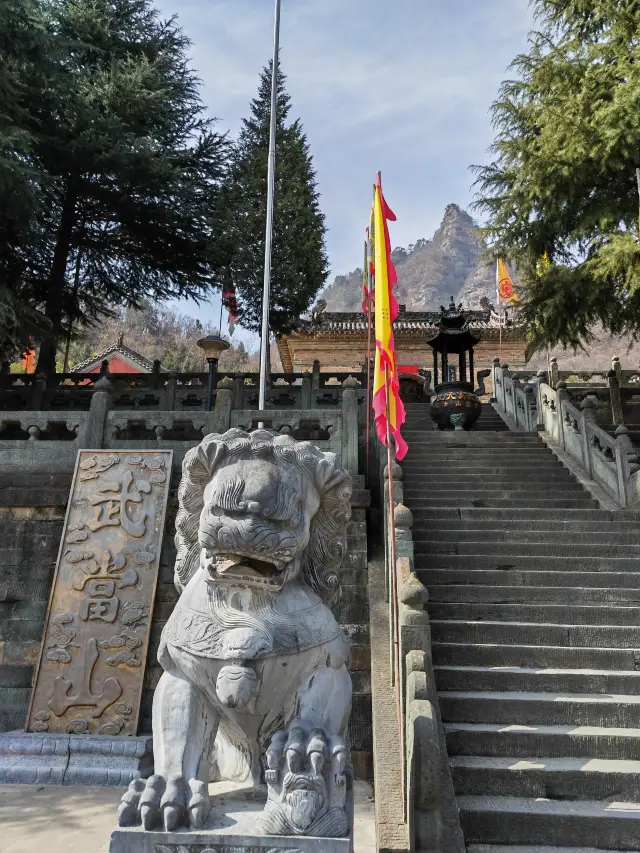 The sacred paths of Mount Wudang ascend and descend