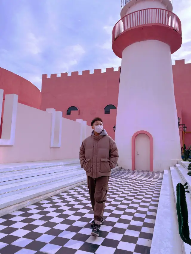 Hangzhou's super photogenic pink castle with free admission