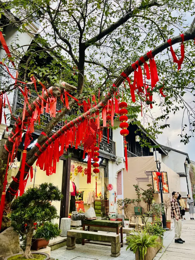 Hangzhou's Hefang Street | Blessing the New Year, splendid every year, the dragon takes the stage again~