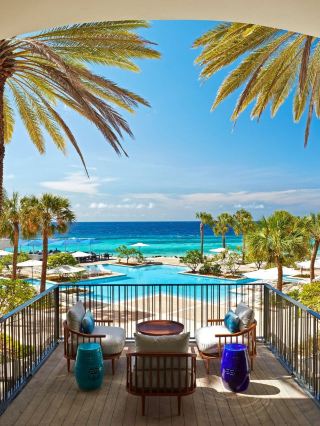 🌴 Curacao's Coastal Charm: Top Hotel Pick! 🛏️🍹