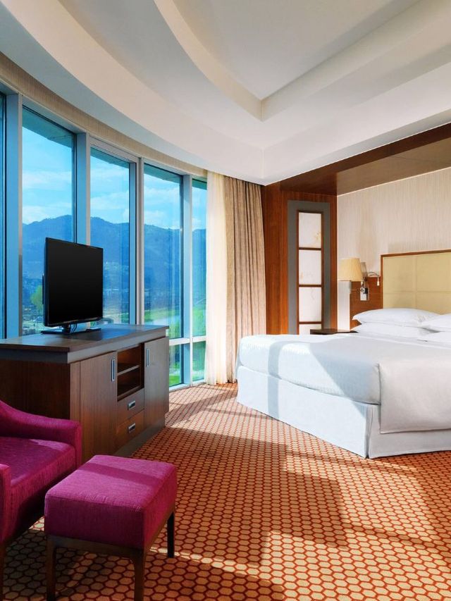 🌟 Bursa's Best: Luxury & Culture at Sheraton! 🏨✨