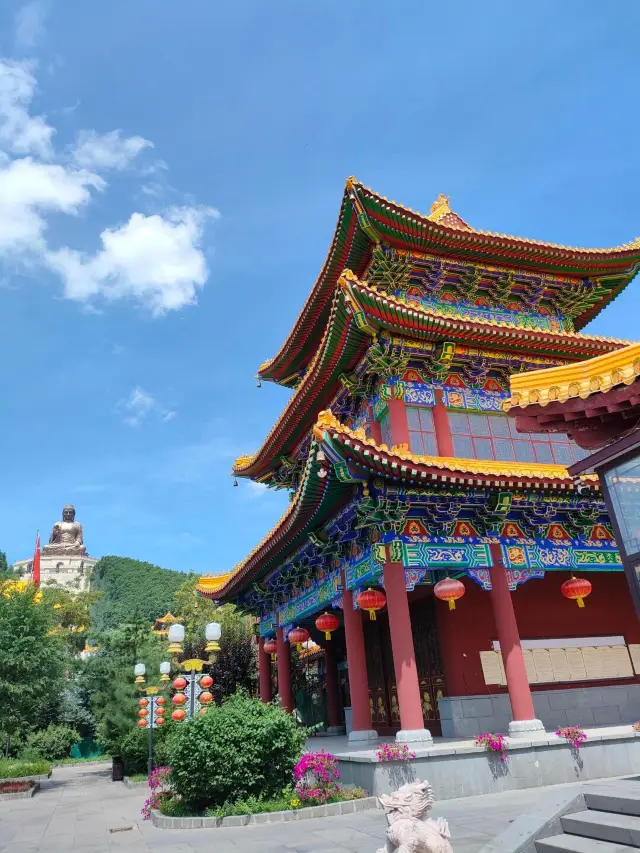 Dunhua Liuding Mountain Buddha