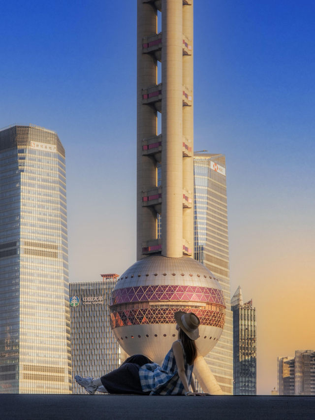 上海北外灘是懂秋日浪漫的不花錢還出片。