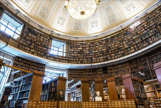 サンクトペテルブルク文化の秘境 ロシア国立図書館探訪 | Trip.com