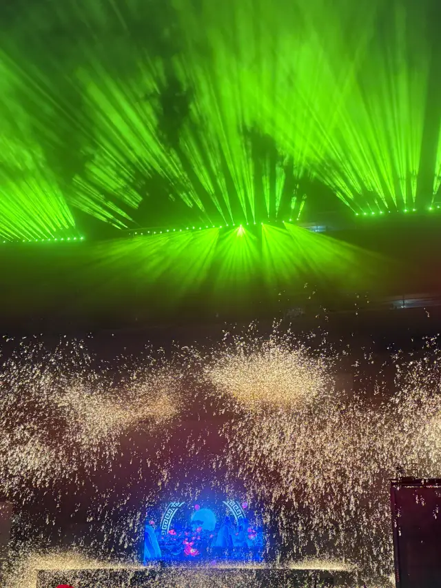 Falling in love with a small town because of a fireworks iron show