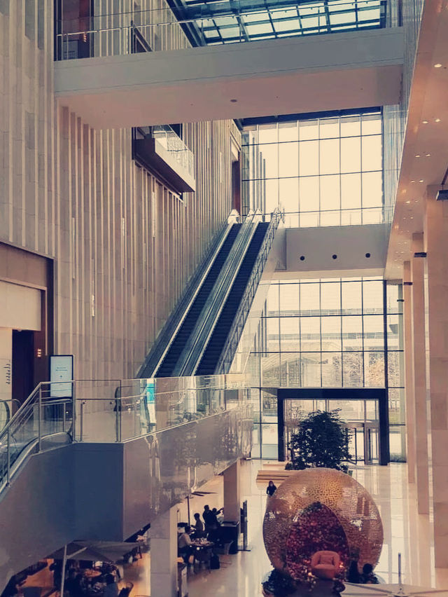 **【高空奢華享受】首爾洲際格兰酒店無邊泳池體驗**  