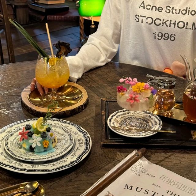 曼谷呢間古堡cafe，入去就似穿越咗！✨