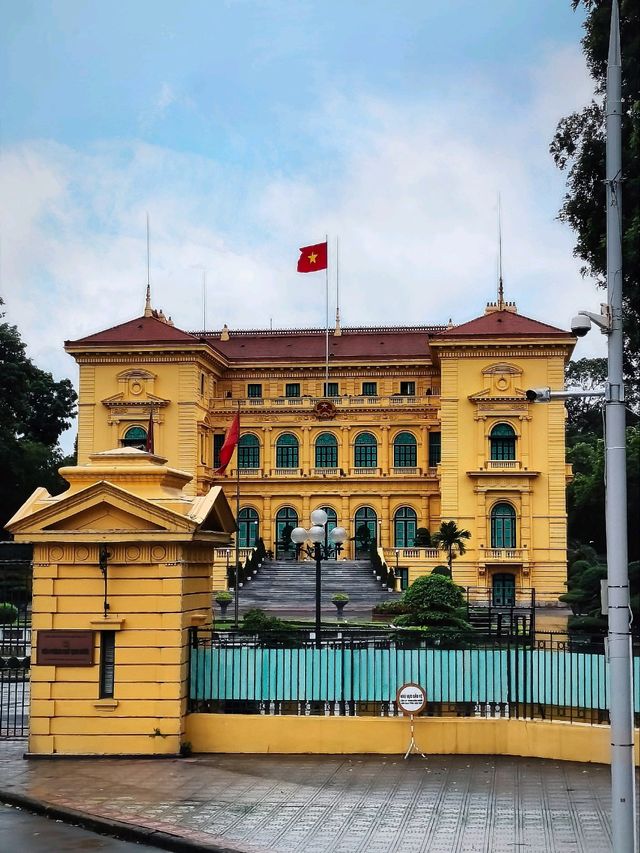 HANOI OLD QUARTER: Blast from the past 😍