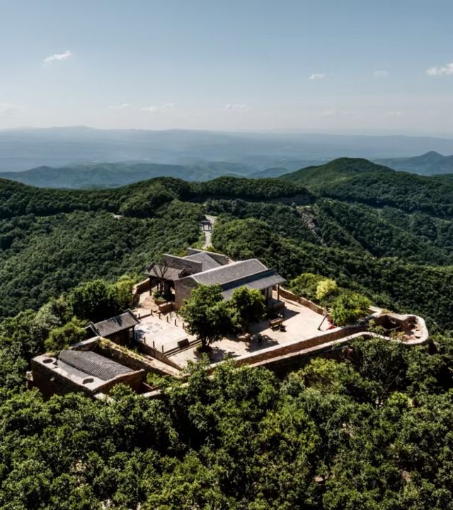 登臨人祖山，感受華夏文明的起源與震撼。