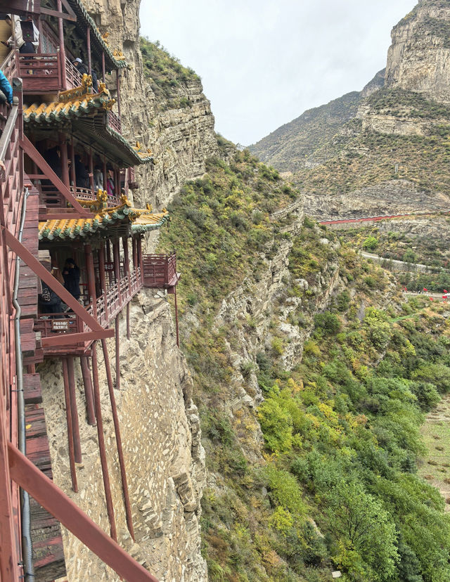 千年古寺懸空奇觀