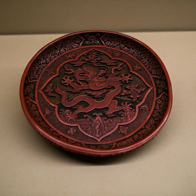 Layers of Time – Exquisite Lacquer Art at Shanghai Museum 🎨✨