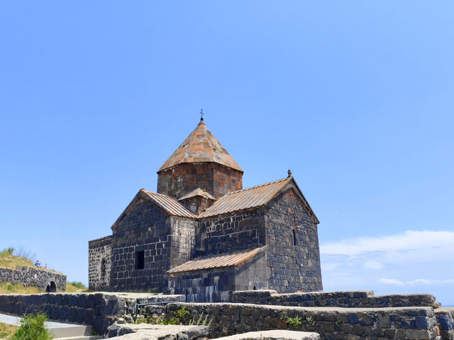 청정 호수에 새겨진 천년의 기도 - 세바나방크 수도원의 힐링 여정