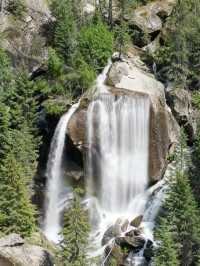 闖進神明打翻的調色盤|可可託海的一天