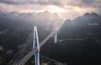 「貴州橋樑會魔法！穿越天際不是夢」