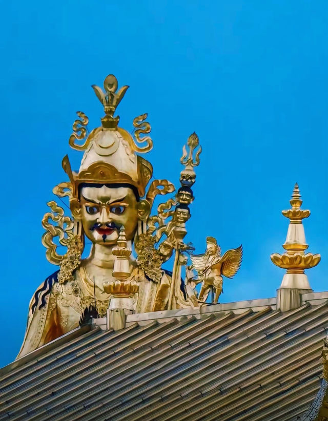 離天堂最近的絳紅佛國｜亞青寺，魂被留在了4000米！