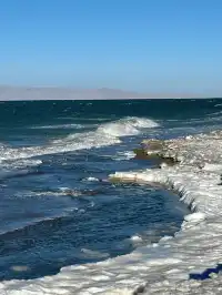 青海湖最美的冰岸藍浪藏在了二郎劍半島