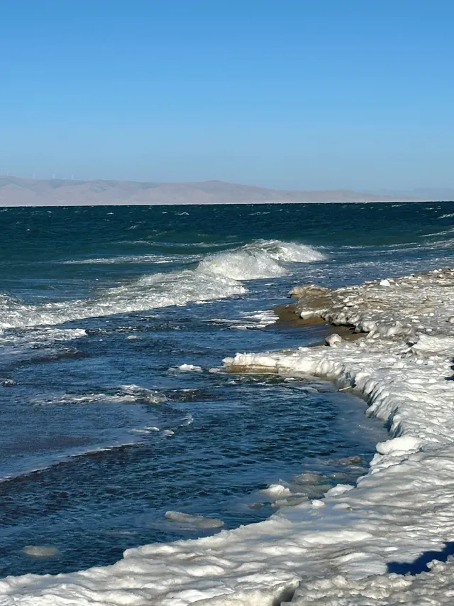 青海湖最美的冰岸藍浪藏在了二郎劍半島