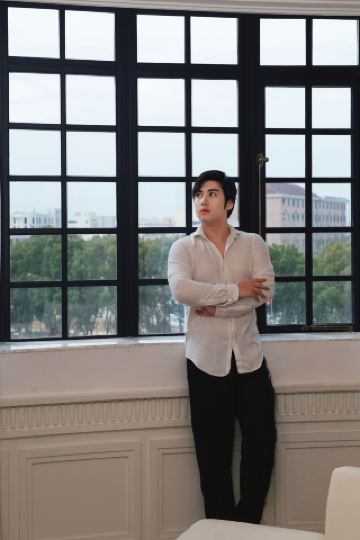 Moving into the "Wukang Building" is a light I like.