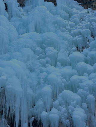 Beijing Suburbs' Ultimate Icefall｜Bring a Winter Fairy Tale to Life, Unique Photo Spots and Ice Climbing Fun