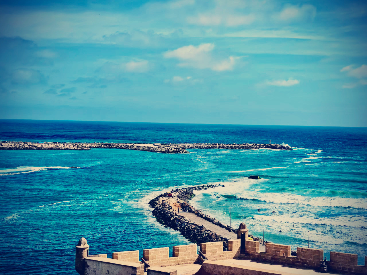 🌊 Rabat, bí mật dịu dàng nhất của Morocco – Hướng dẫn đi bộ khám phá Kasbah des Oudayas (Pháo đài Udayas)