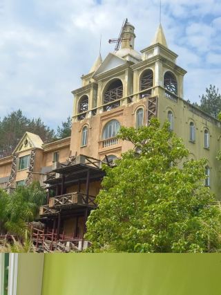 Explore the stunning 1990s palace in Fuzhou! The luxurious Minqing hotel is like