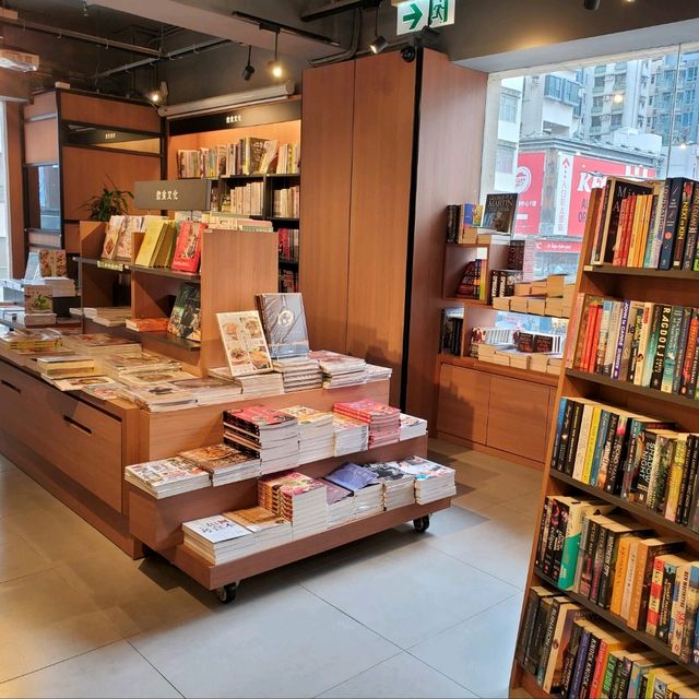 灣仔三層高書店