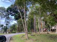 อุทยานแห่งชาติทะเลบัน ที่นี่โอบล้อมด้วยเทือกเขา