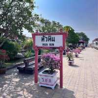 สถานีรถไฟหัวหิน แลนด์มาร์คสุดคลาสสิค ที่ห้ามพลาด