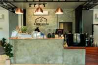 BACK HOUSE CAFE’ 