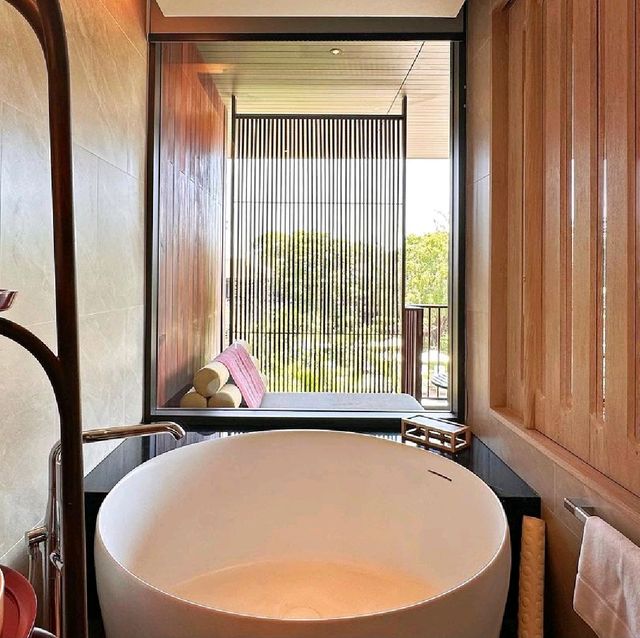 河流式泳池貫穿resort的渡假酒店