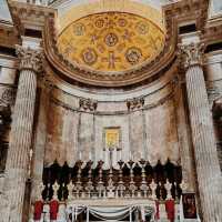 Pantheon, Italy