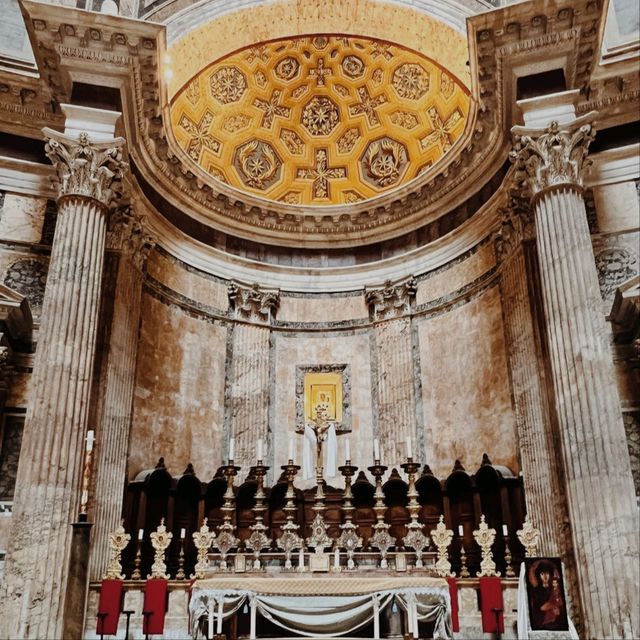 Pantheon, Italy