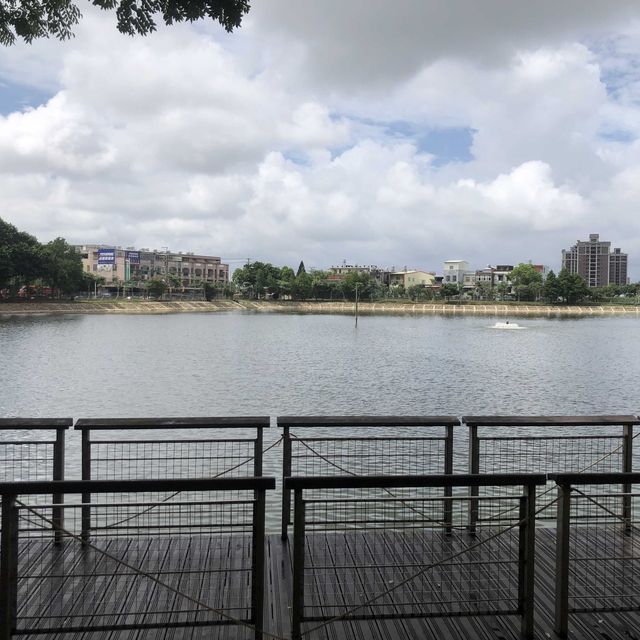 士校大池