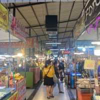 ตลาดนกฮูก นนทบุรี